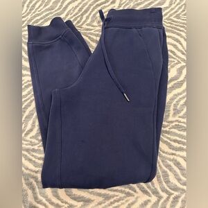 Lululemon Scuba Mid-rise Jogger
